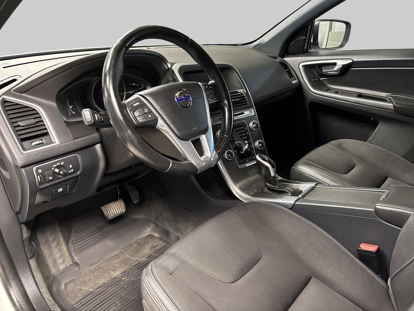 VOLVO XC60 2016