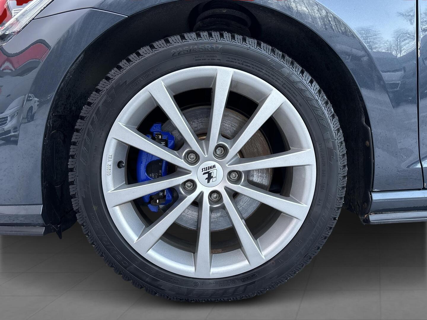 VOLKSWAGEN Golf 2017