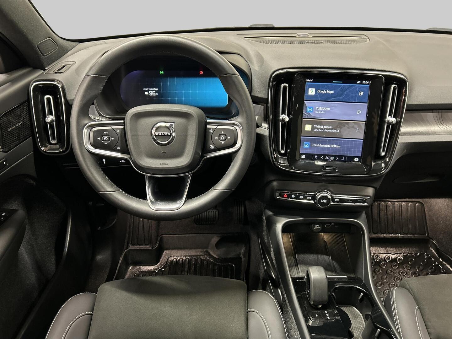 VOLVO C40 2022