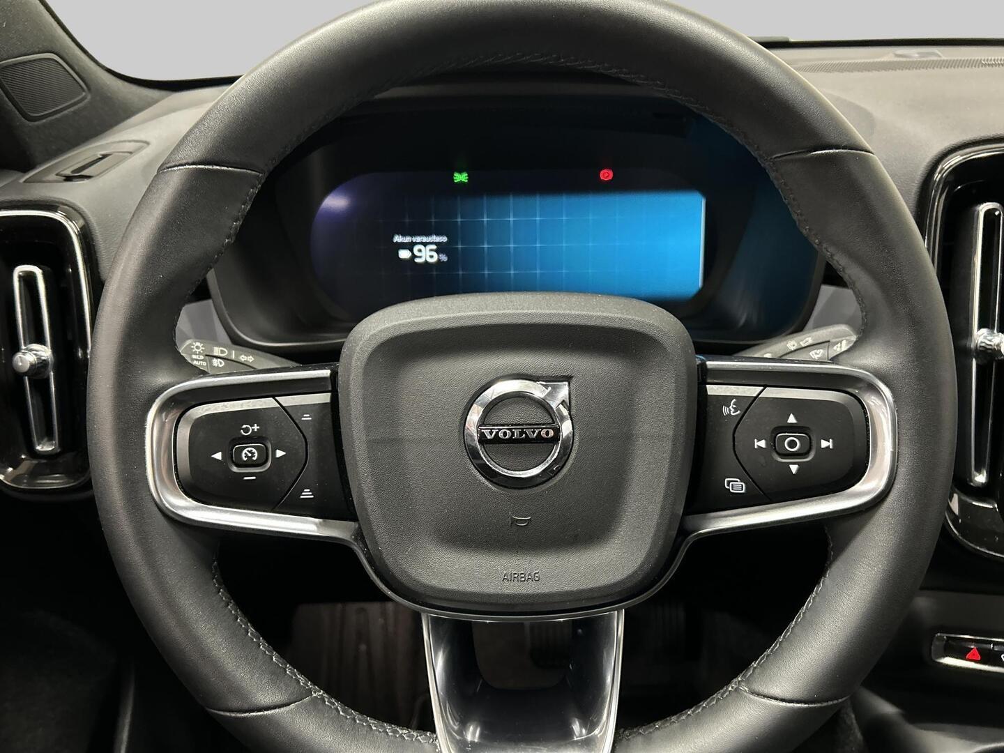 VOLVO C40 2022