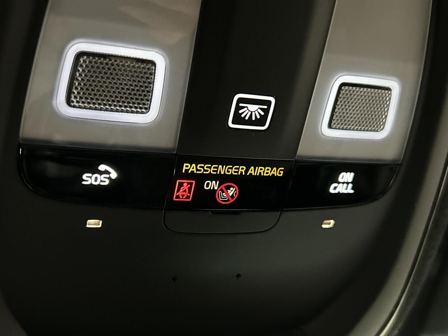 VOLVO C40 2022