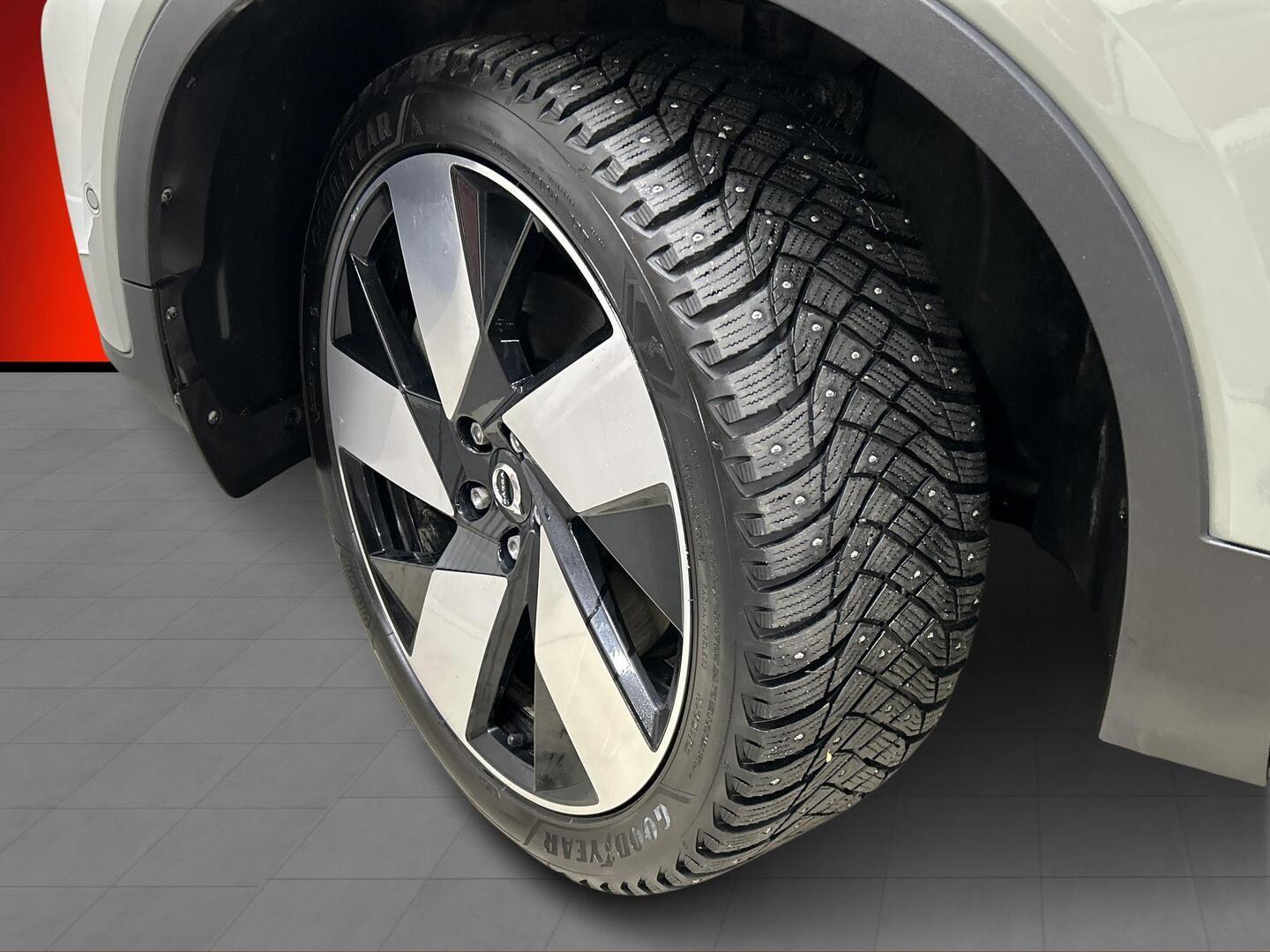 VOLVO C40 2022