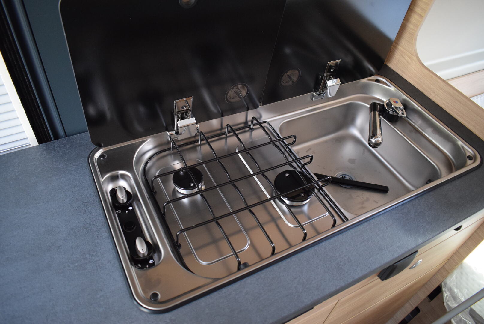 ROADCAR VAN R 601 2024