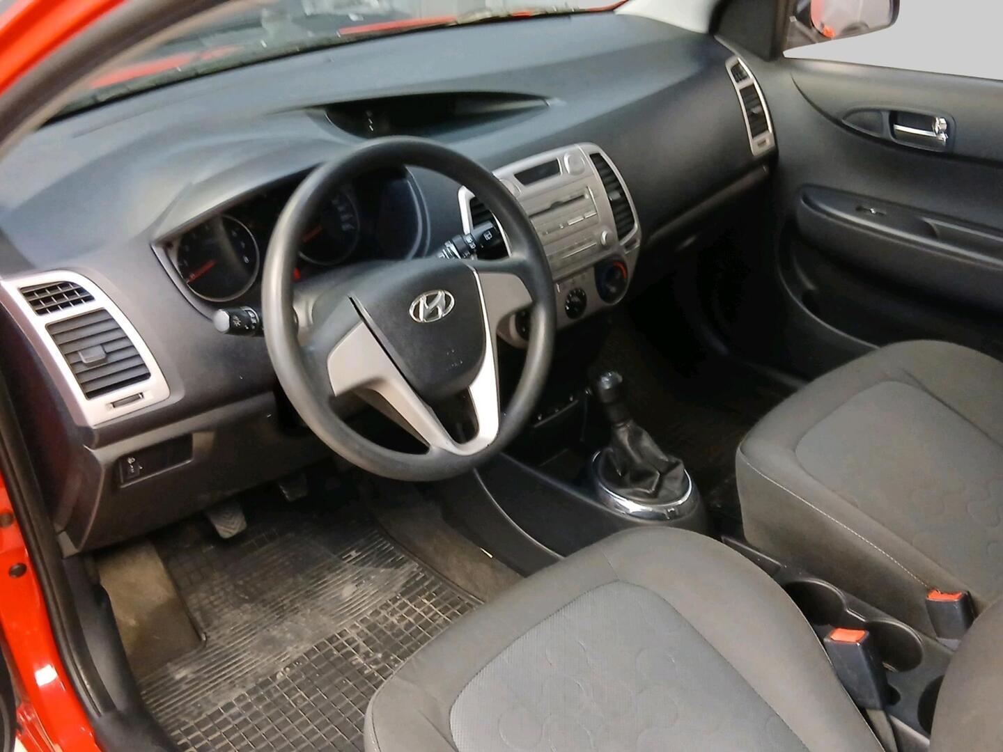 HYUNDAI i20 2011