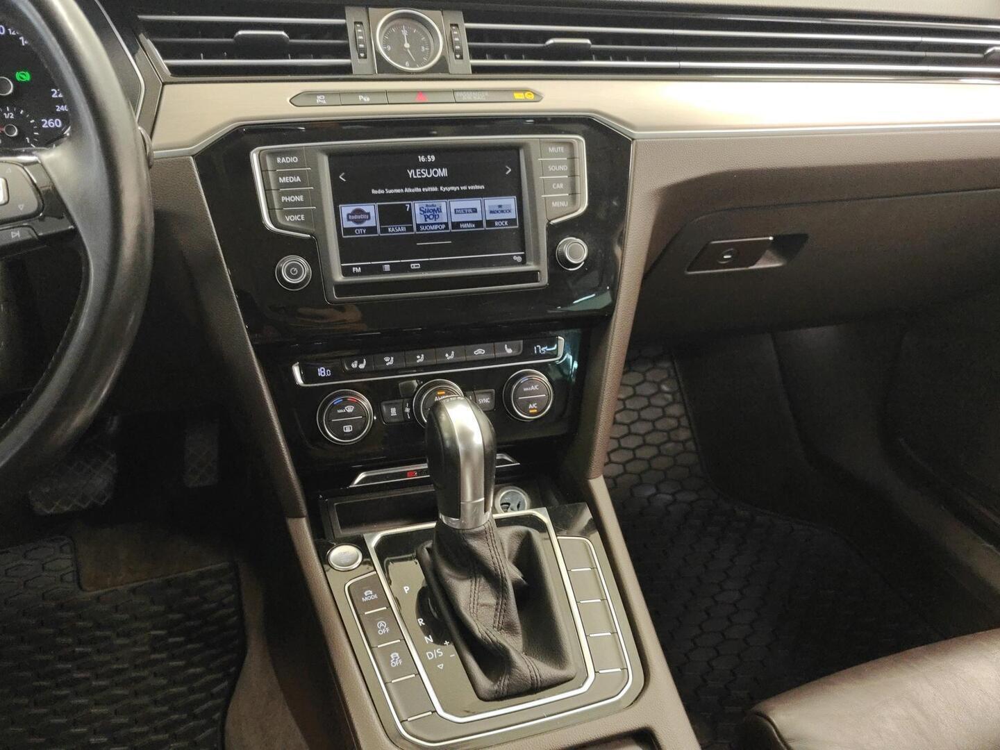 VOLKSWAGEN Passat 2015