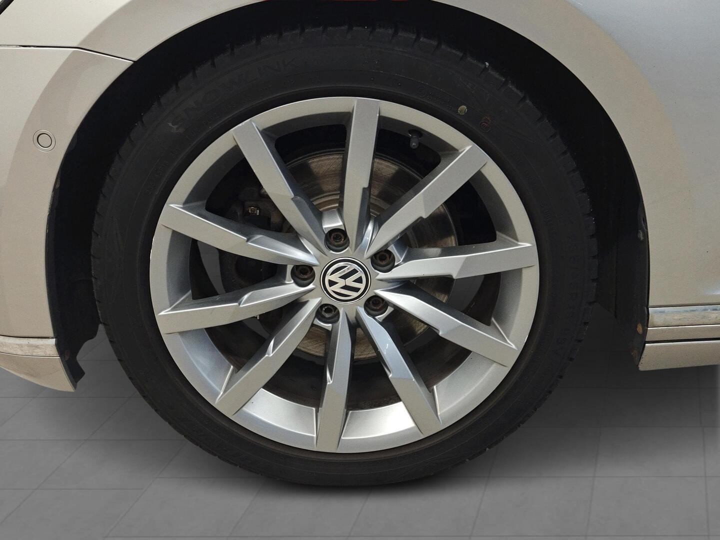 VOLKSWAGEN Passat 2015