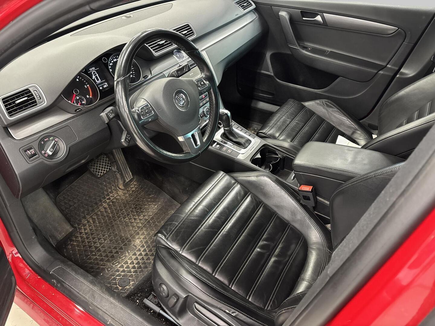 VOLKSWAGEN Passat 2013