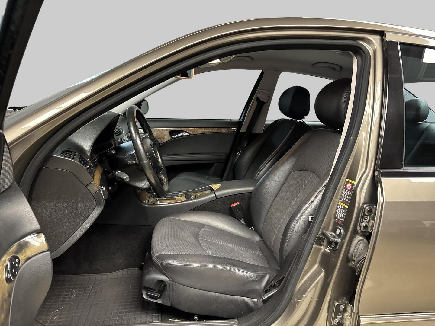 MERCEDES-BENZ E 2007