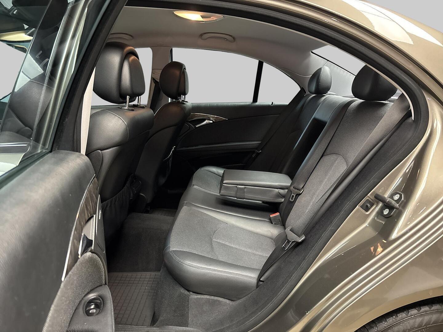 MERCEDES-BENZ E 2007