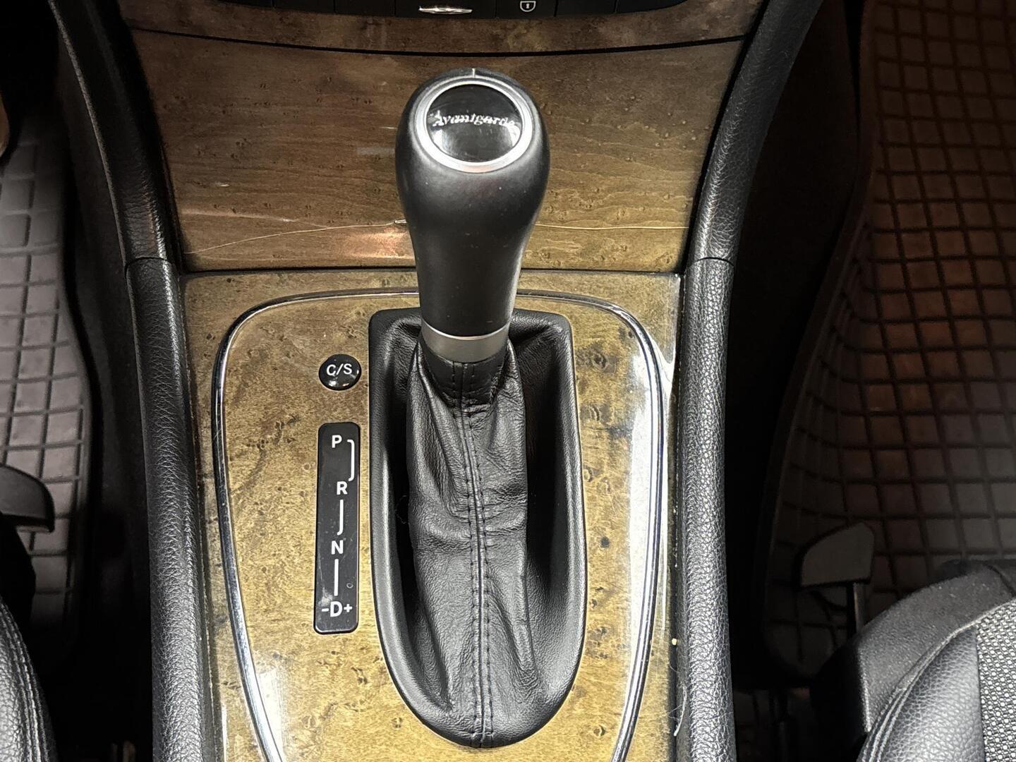 MERCEDES-BENZ E 2007