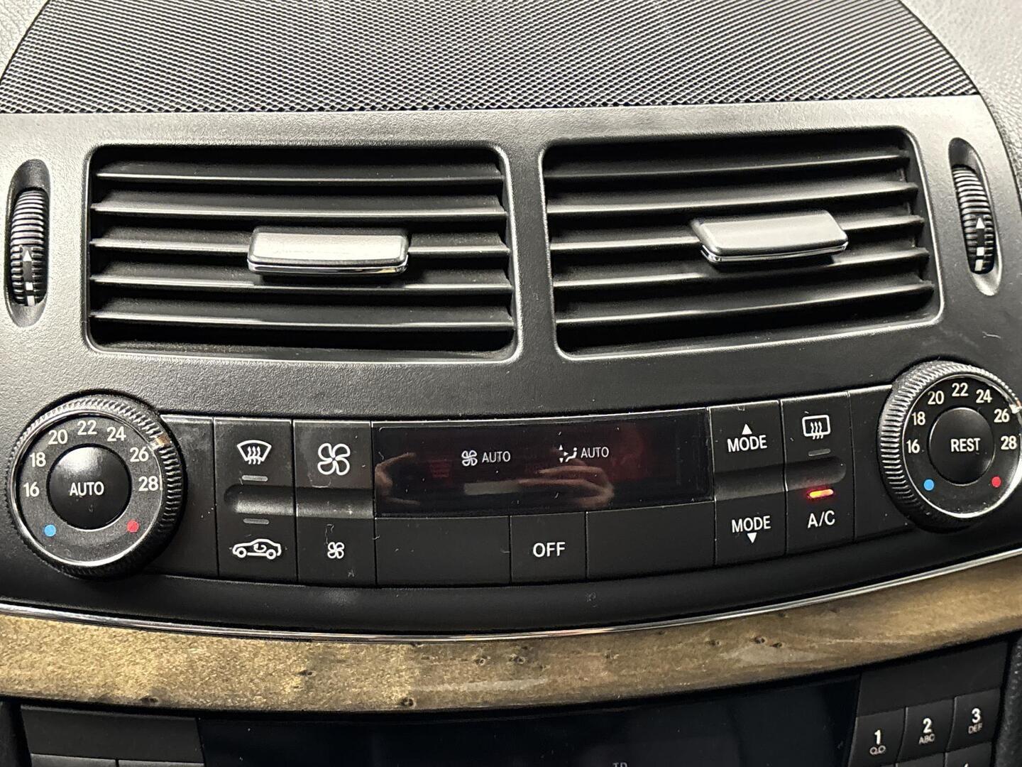 MERCEDES-BENZ E 2007