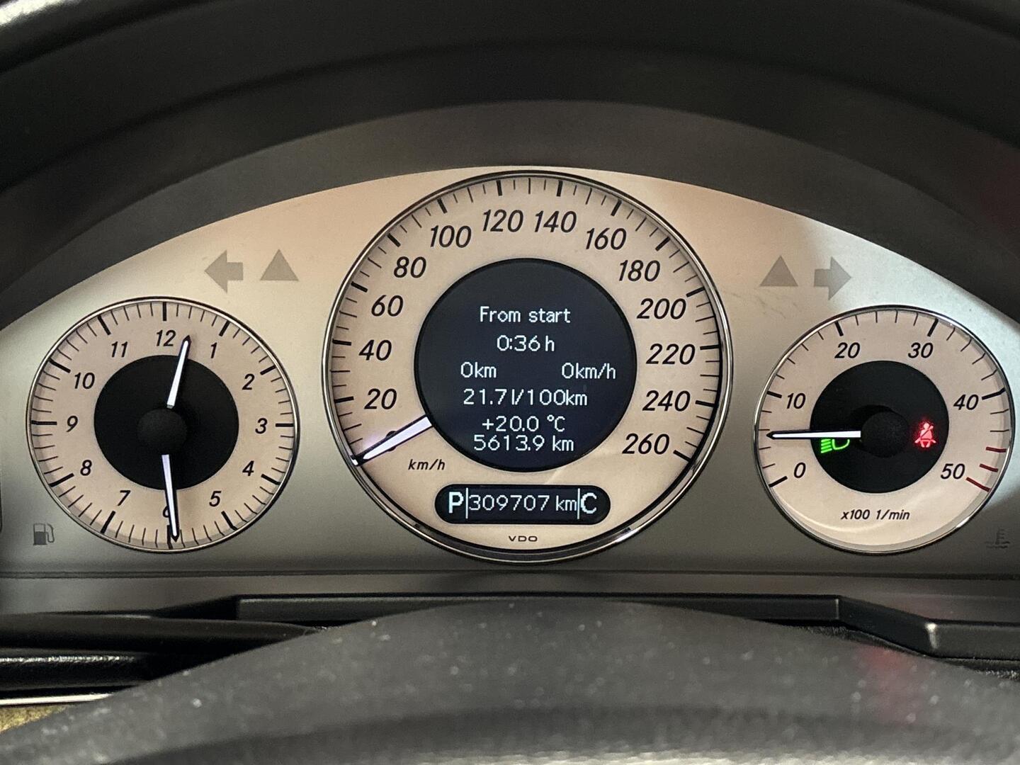 MERCEDES-BENZ E 2007
