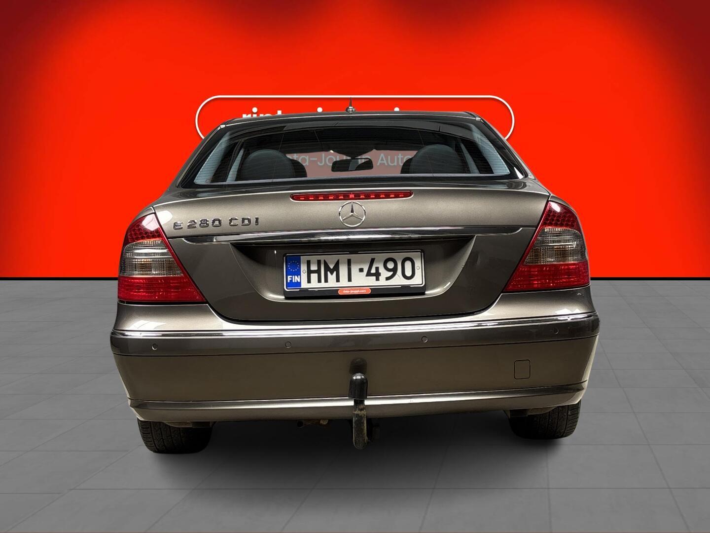 MERCEDES-BENZ E 2007