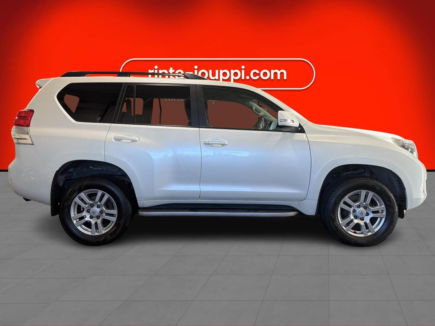 TOYOTA Land Cruiser 2010