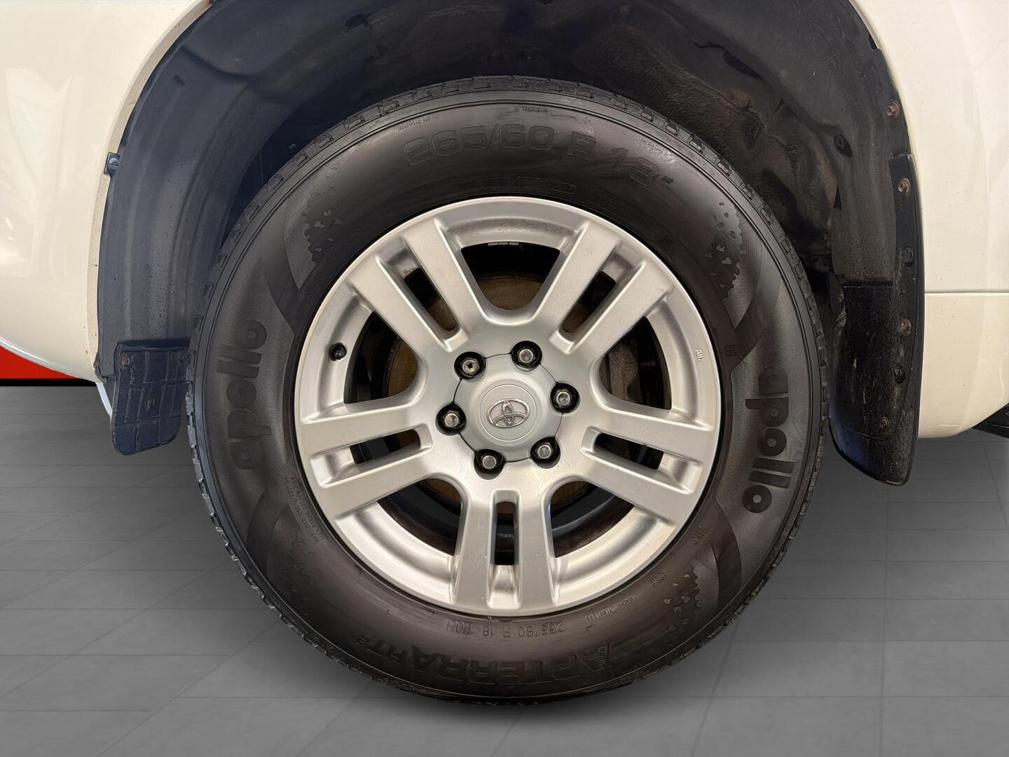 TOYOTA Land Cruiser 2010