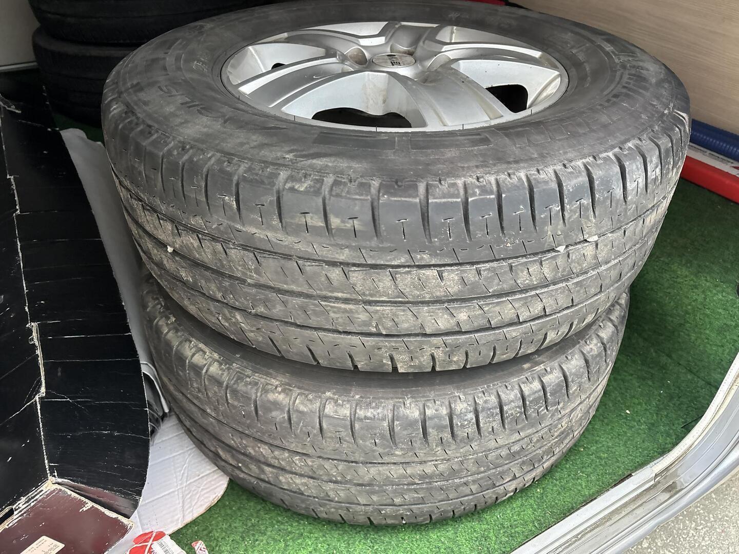 BÜRSTNER Nexxo T 715G 2013