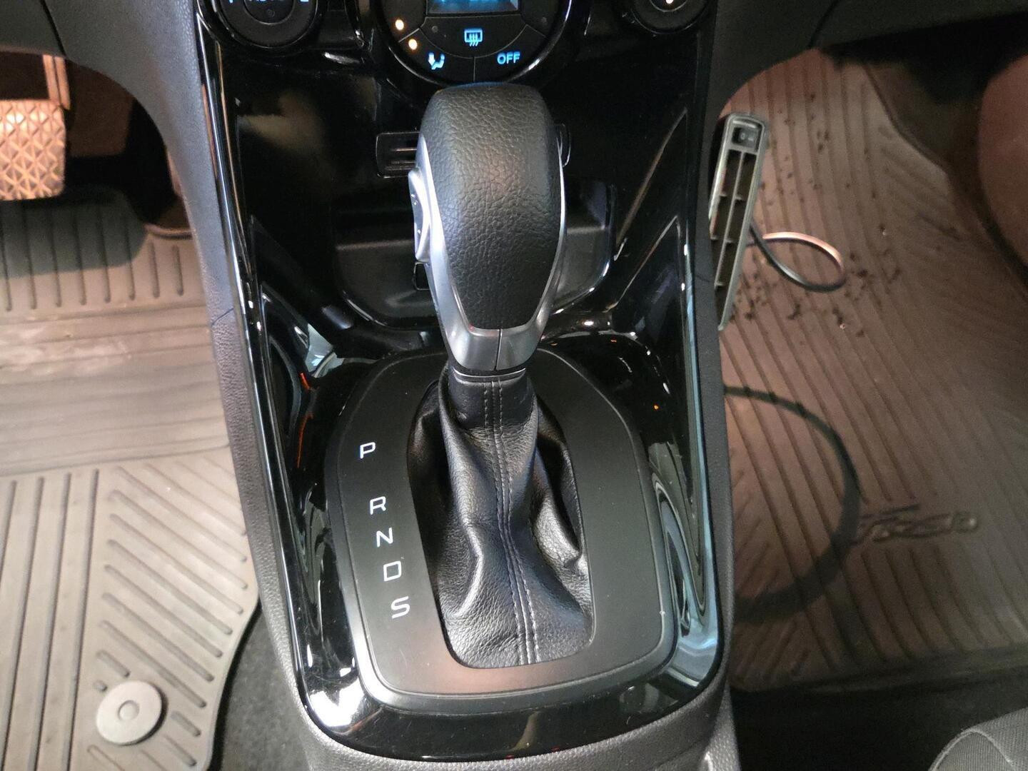 FORD Fiesta 2015