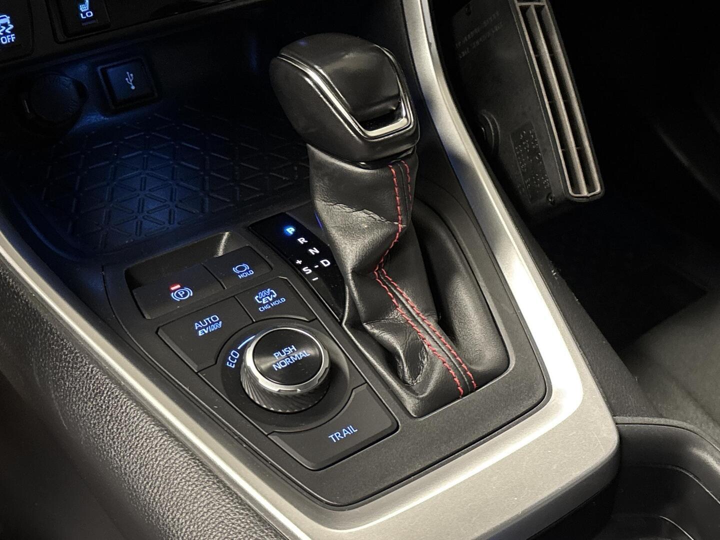 TOYOTA RAV4 Plug-in 2021