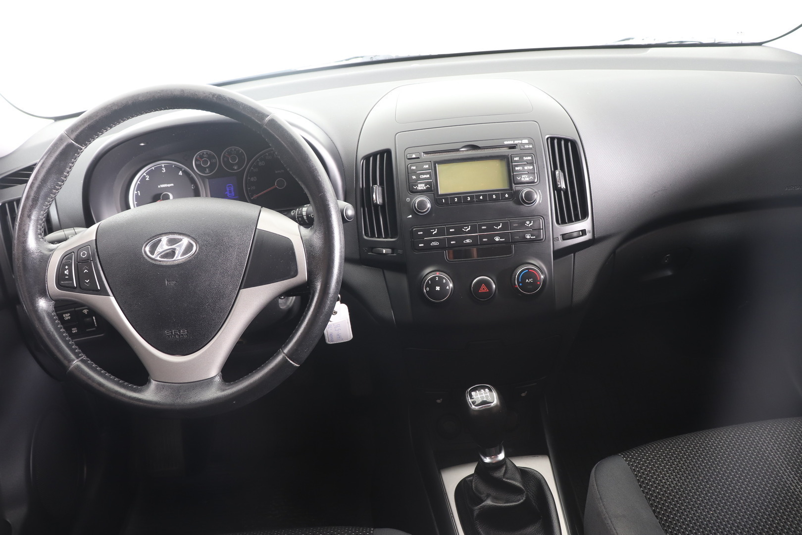 HYUNDAI i30 2011