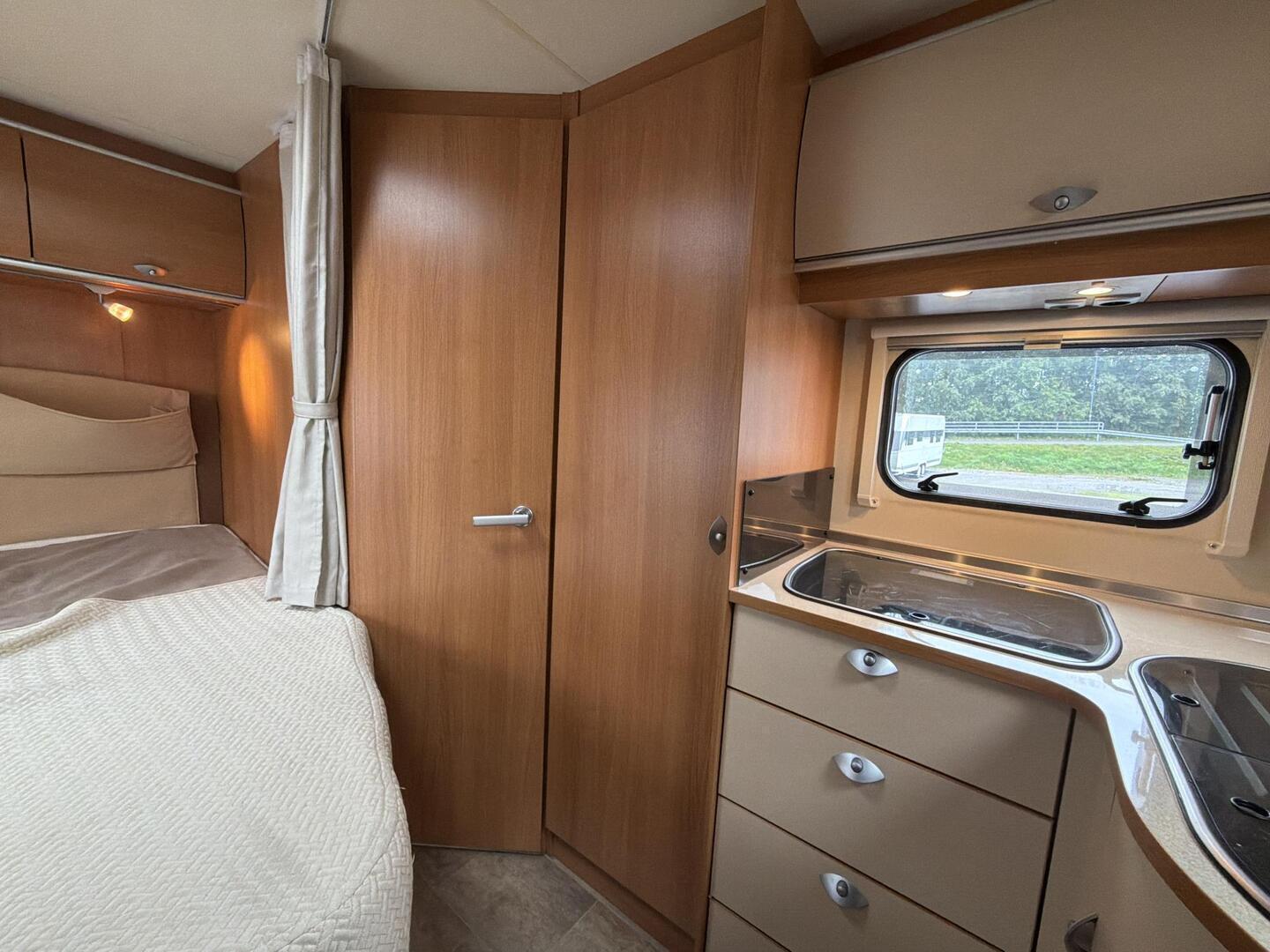 BÜRSTNER T 660 NEXXO 2011