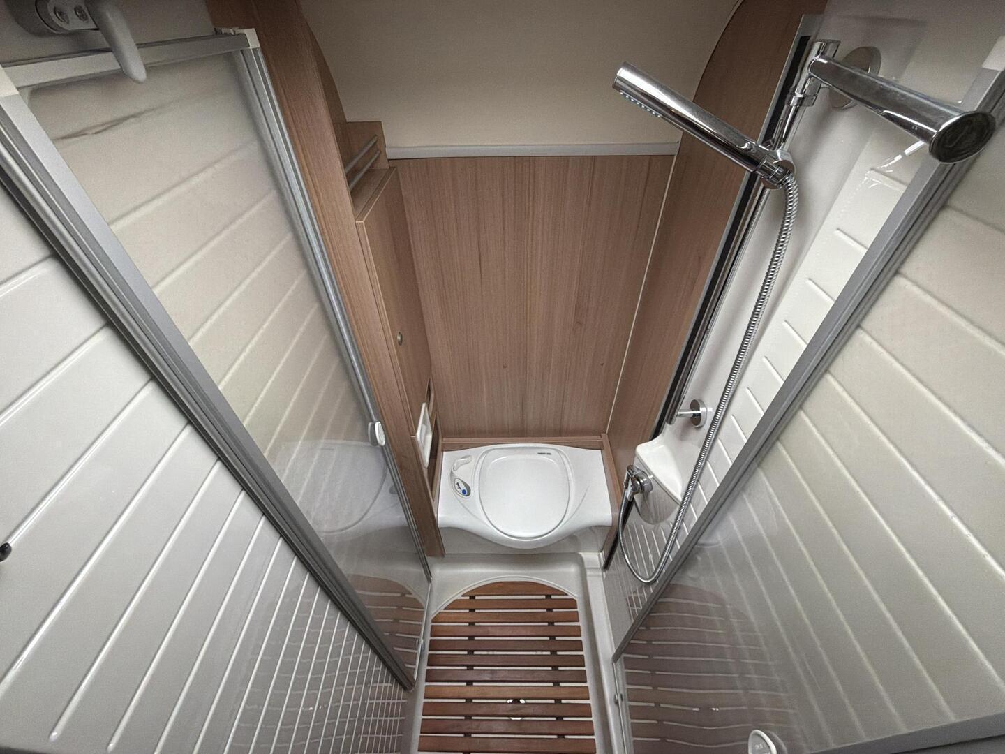 BÜRSTNER T 660 NEXXO 2011