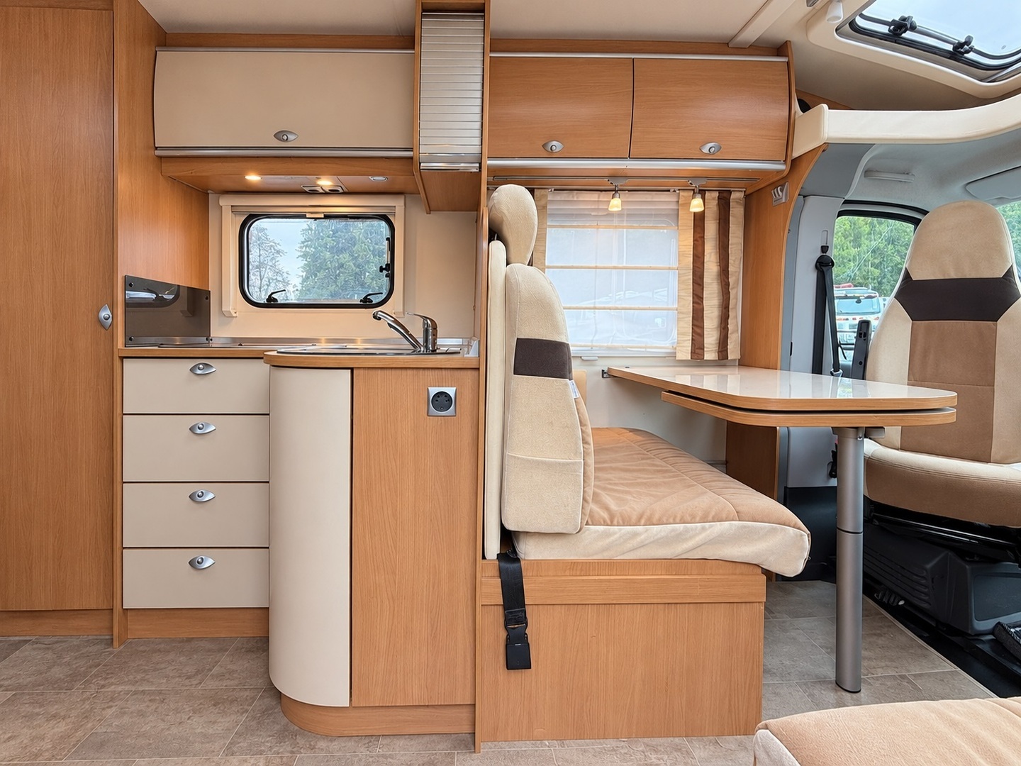 BÜRSTNER T 660 NEXXO 2011