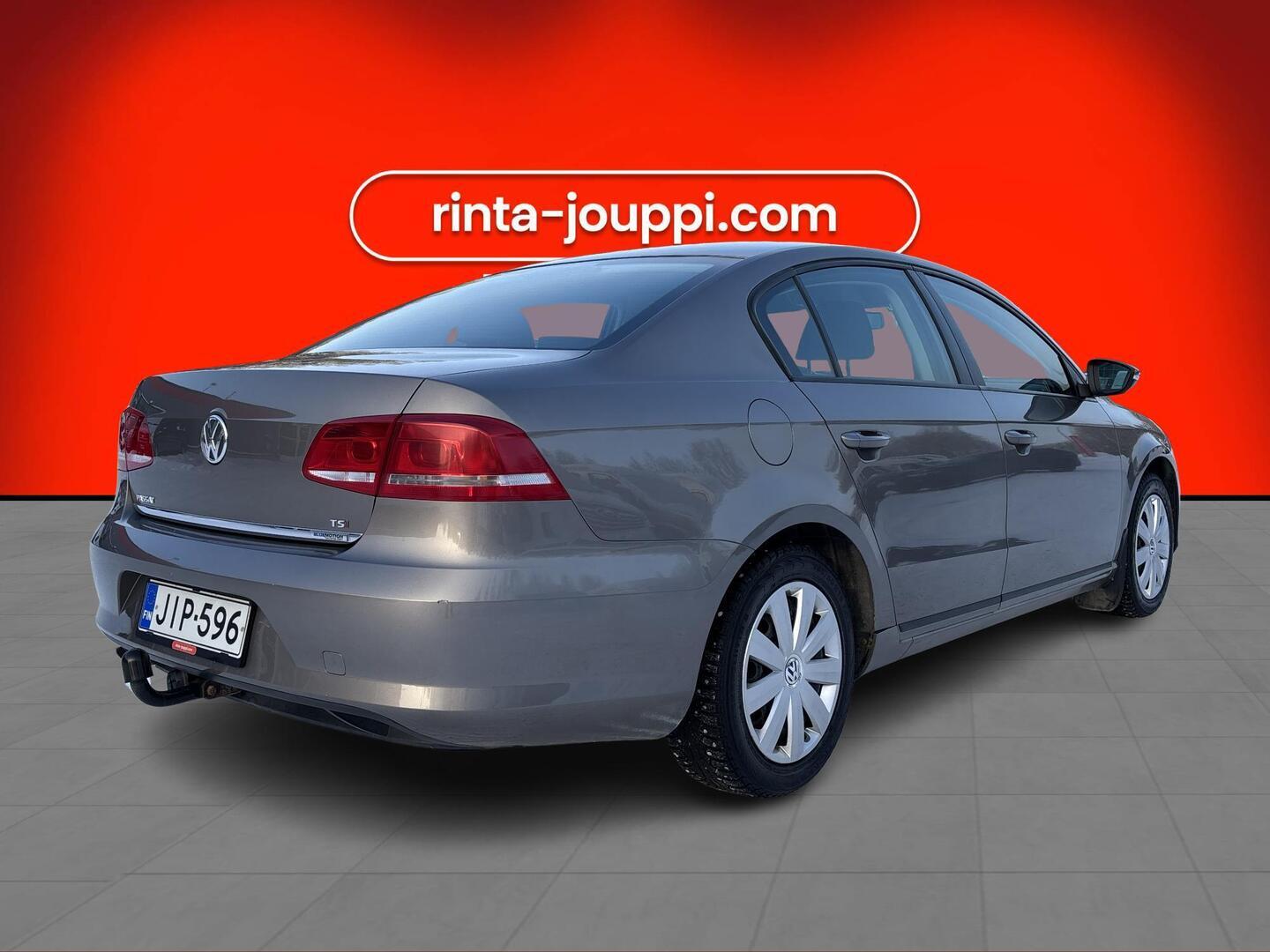 VOLKSWAGEN Passat 2012
