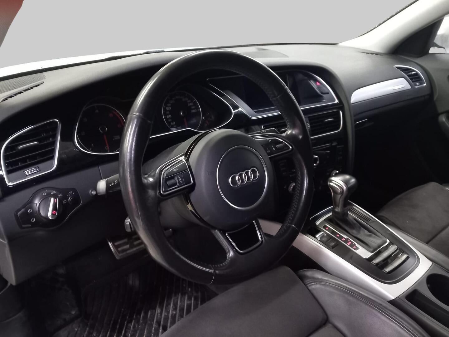 AUDI A4 2015