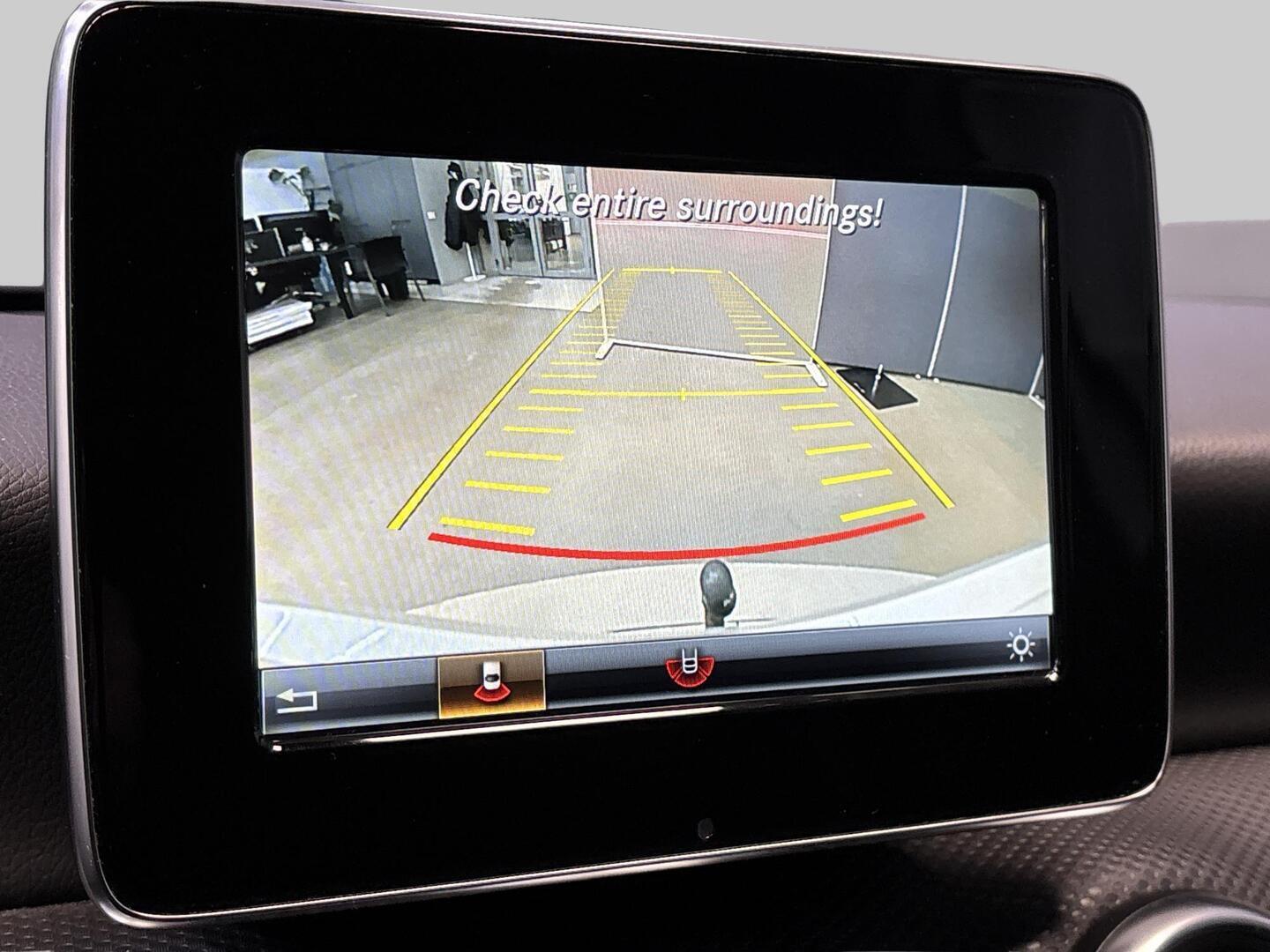 MERCEDES-BENZ A 2016