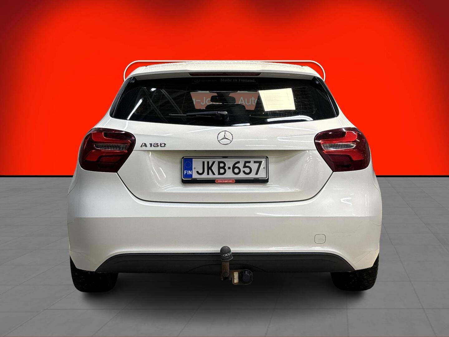 MERCEDES-BENZ A 2016