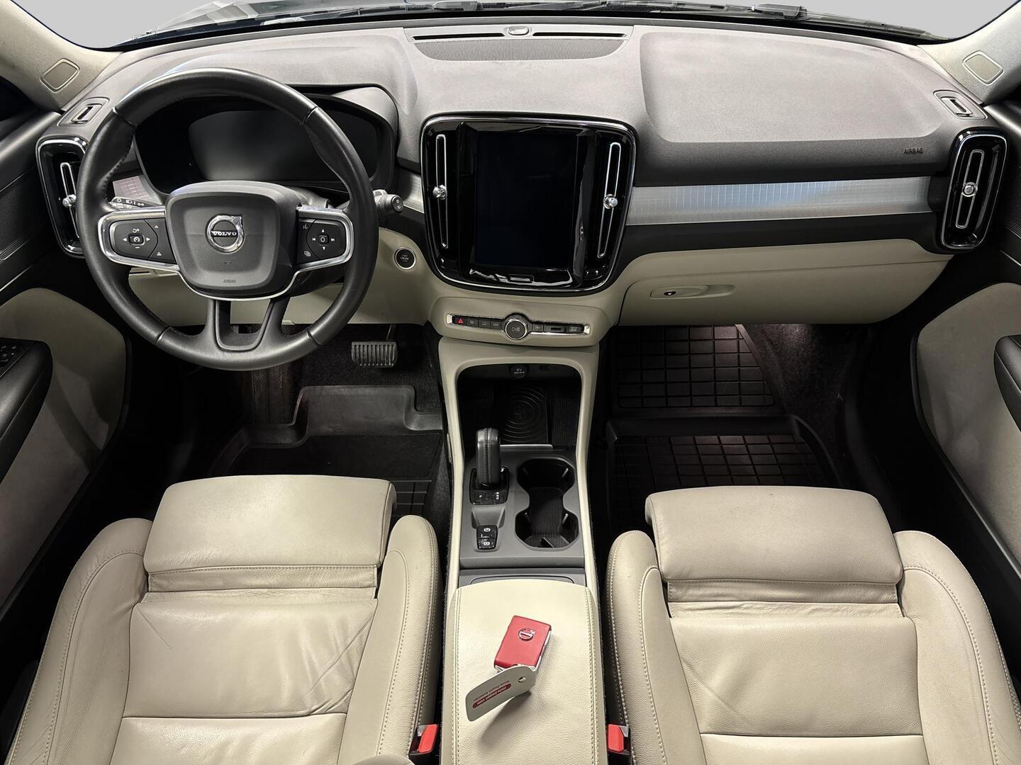 VOLVO XC40 2018