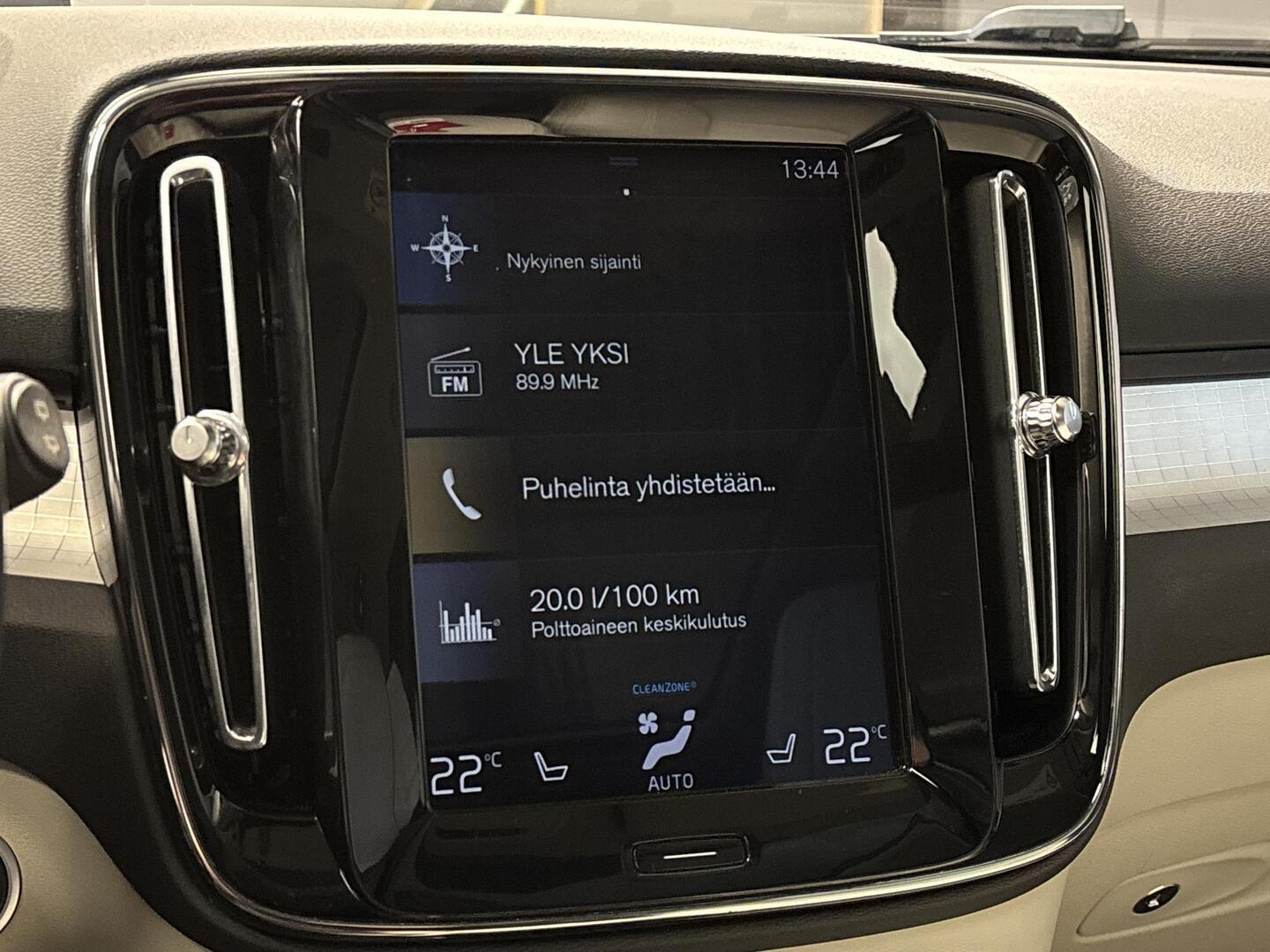 VOLVO XC40 2018
