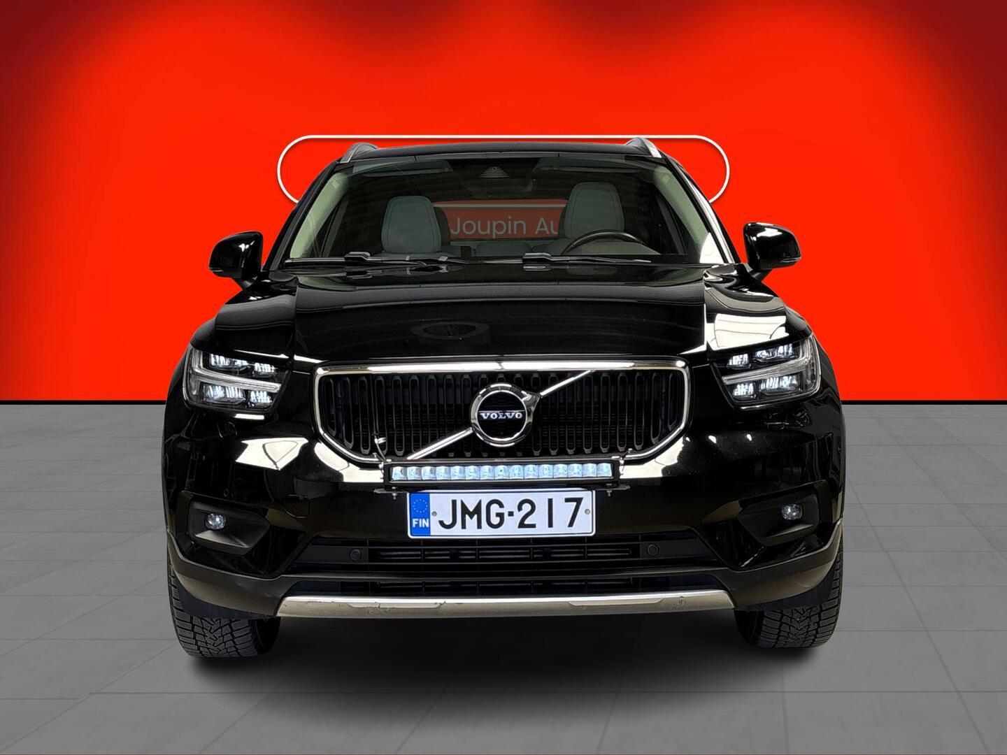 VOLVO XC40 2018