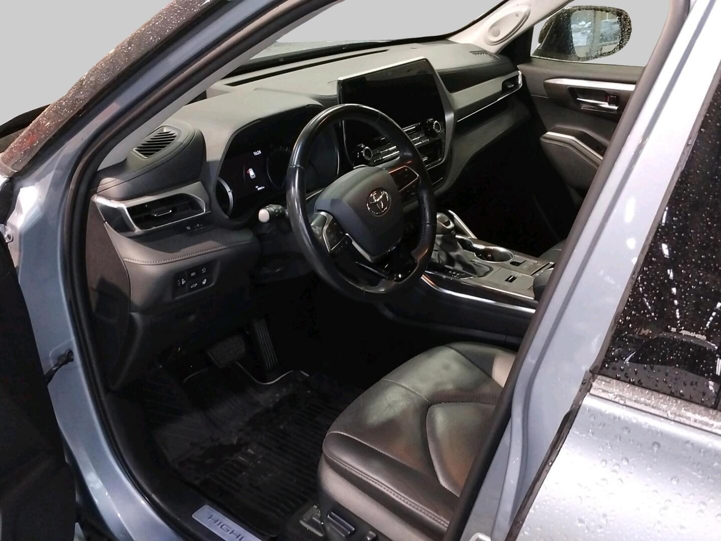 TOYOTA Highlander 2021