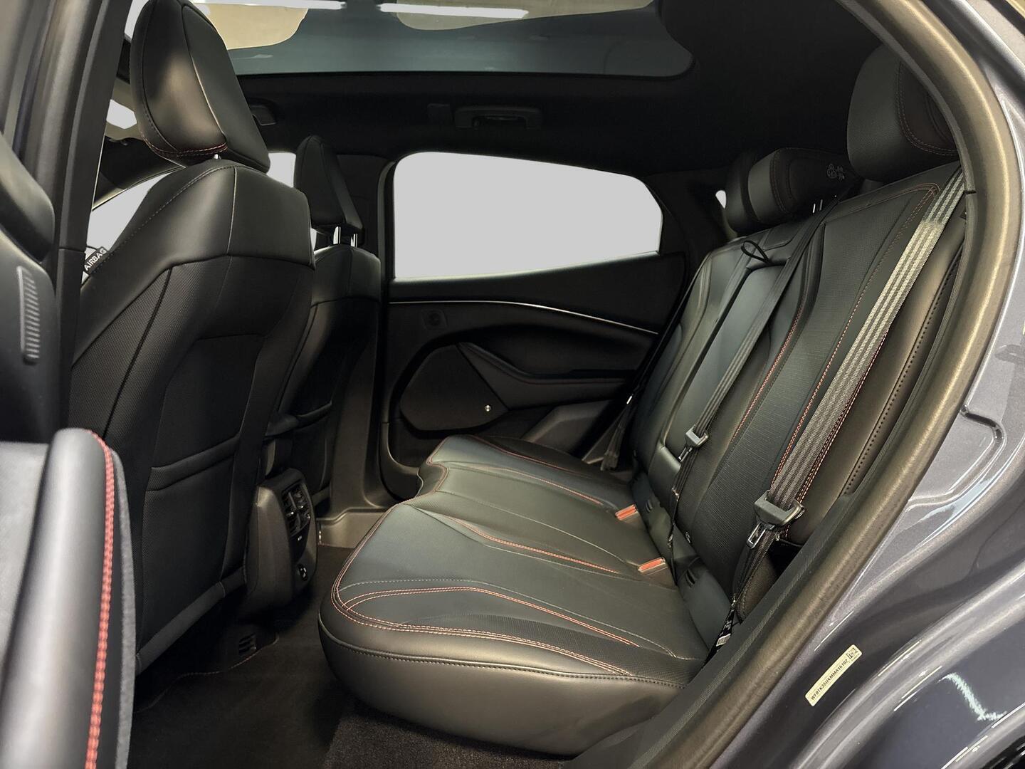 FORD MUSTANG MACH-E 2021