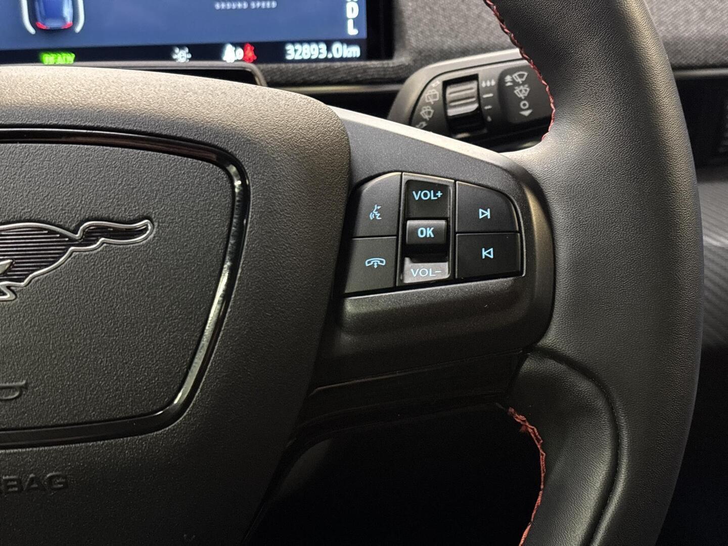 FORD MUSTANG MACH-E 2021