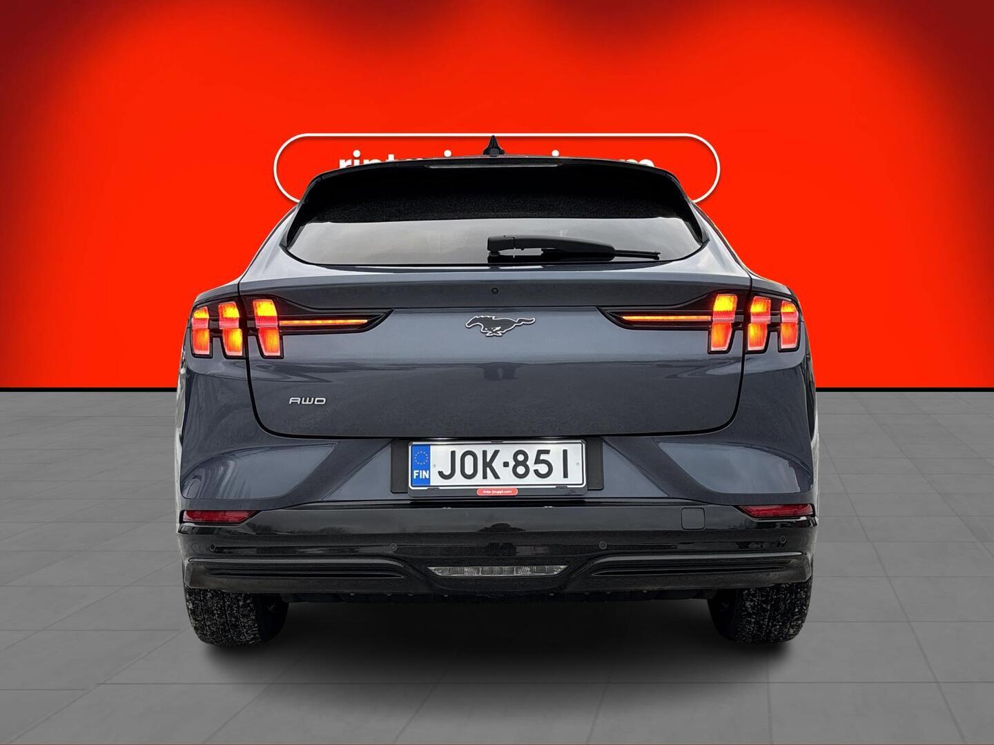 FORD MUSTANG MACH-E 2021