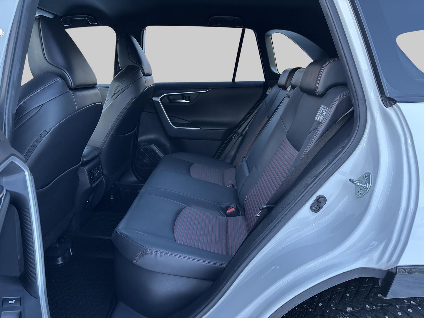 TOYOTA RAV4 PLUG-IN 2021