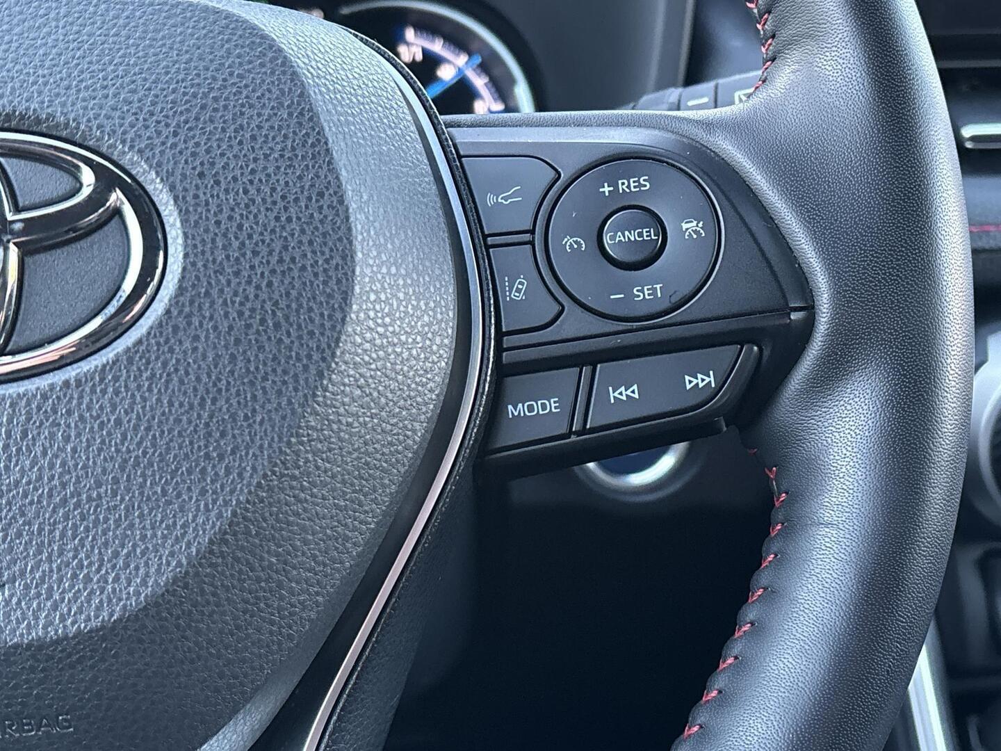 TOYOTA RAV4 PLUG-IN 2021