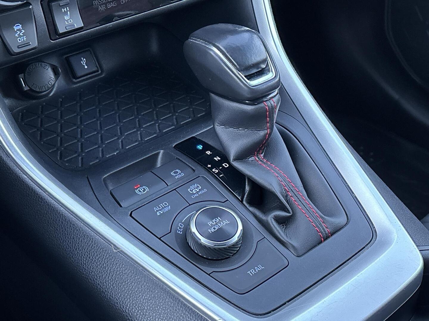 TOYOTA RAV4 PLUG-IN 2021