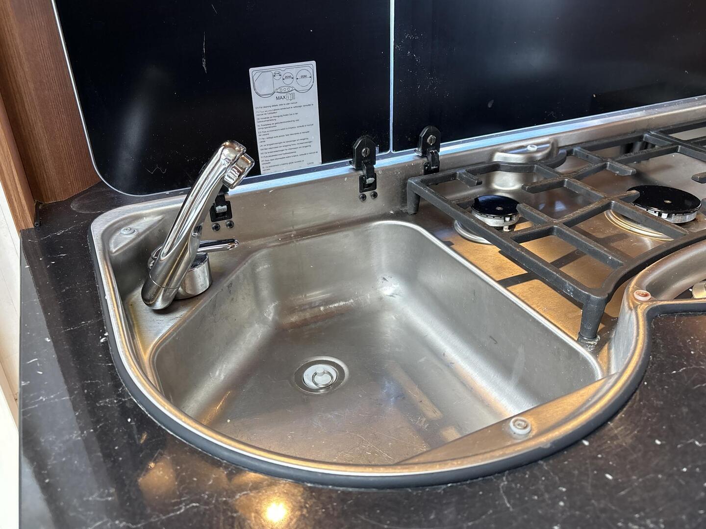 LMC BREEZER V636 2016