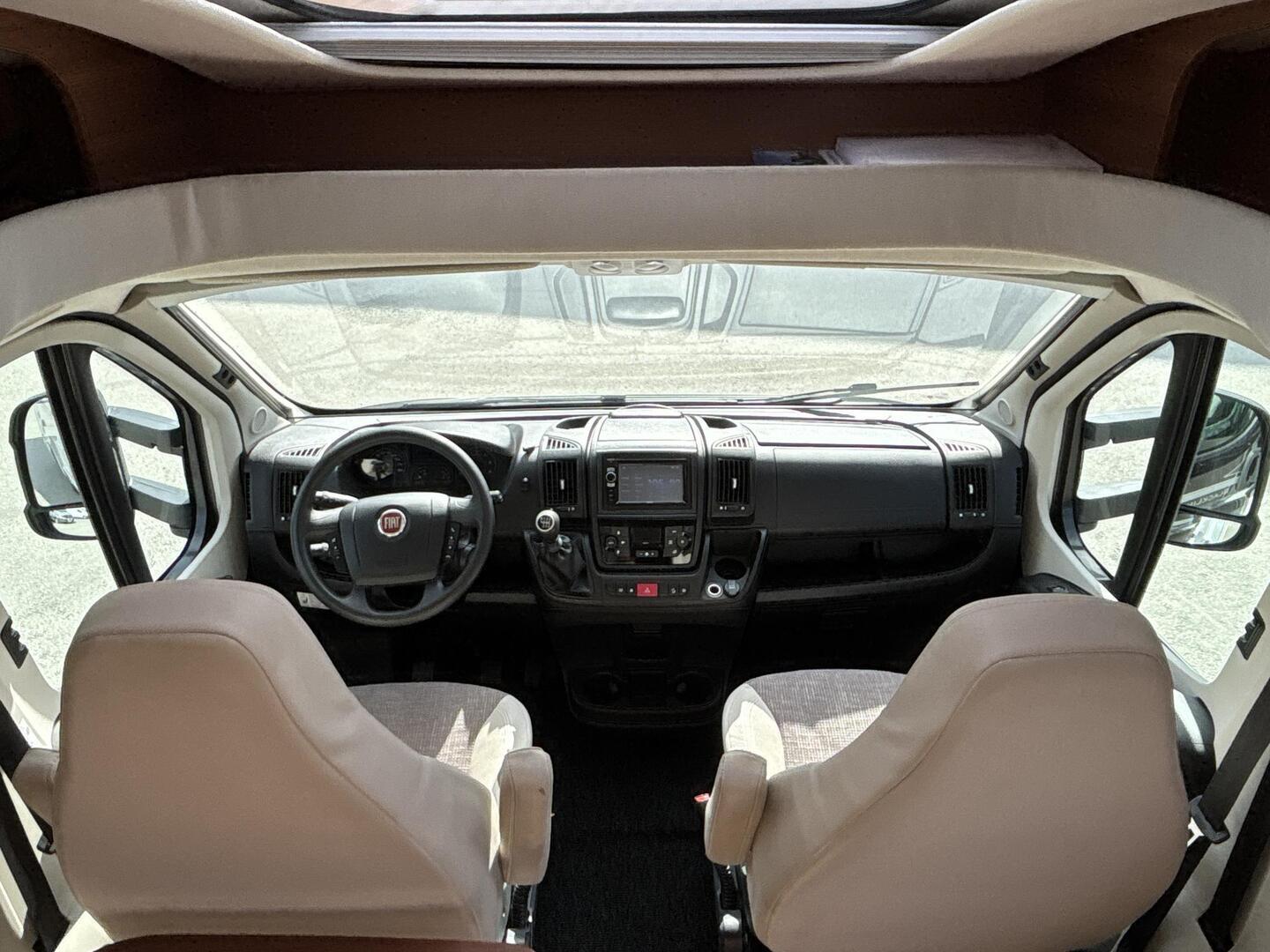 LMC BREEZER V636 2016