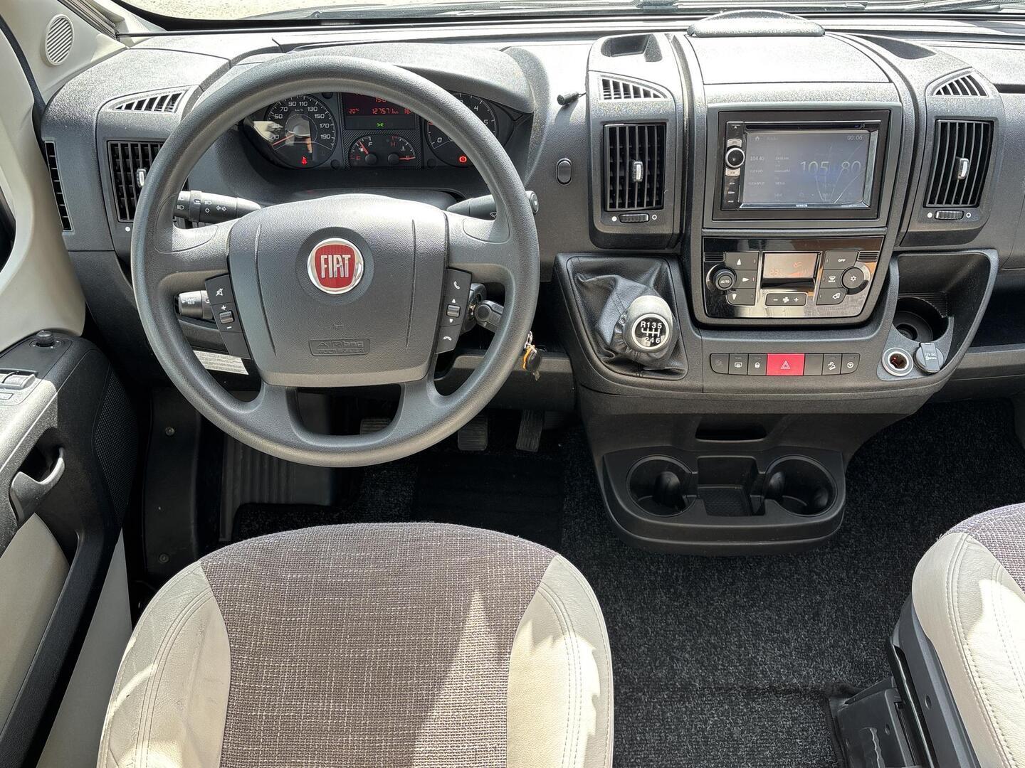 LMC BREEZER V636 2016