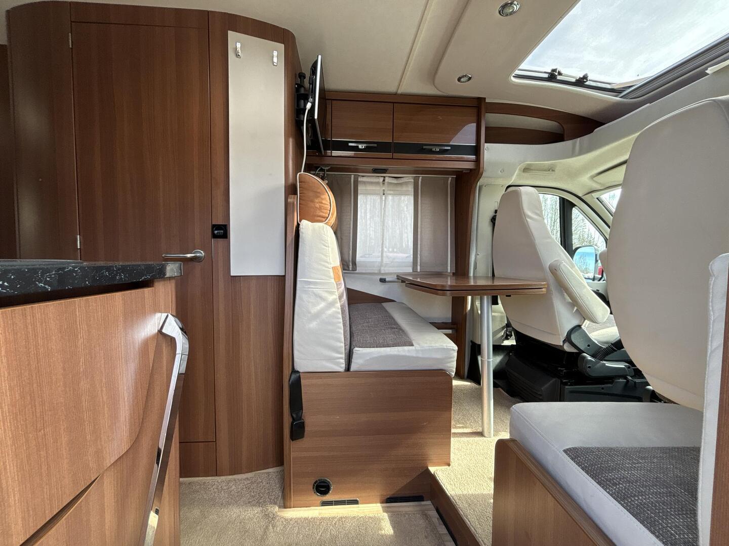 LMC BREEZER V636 2016