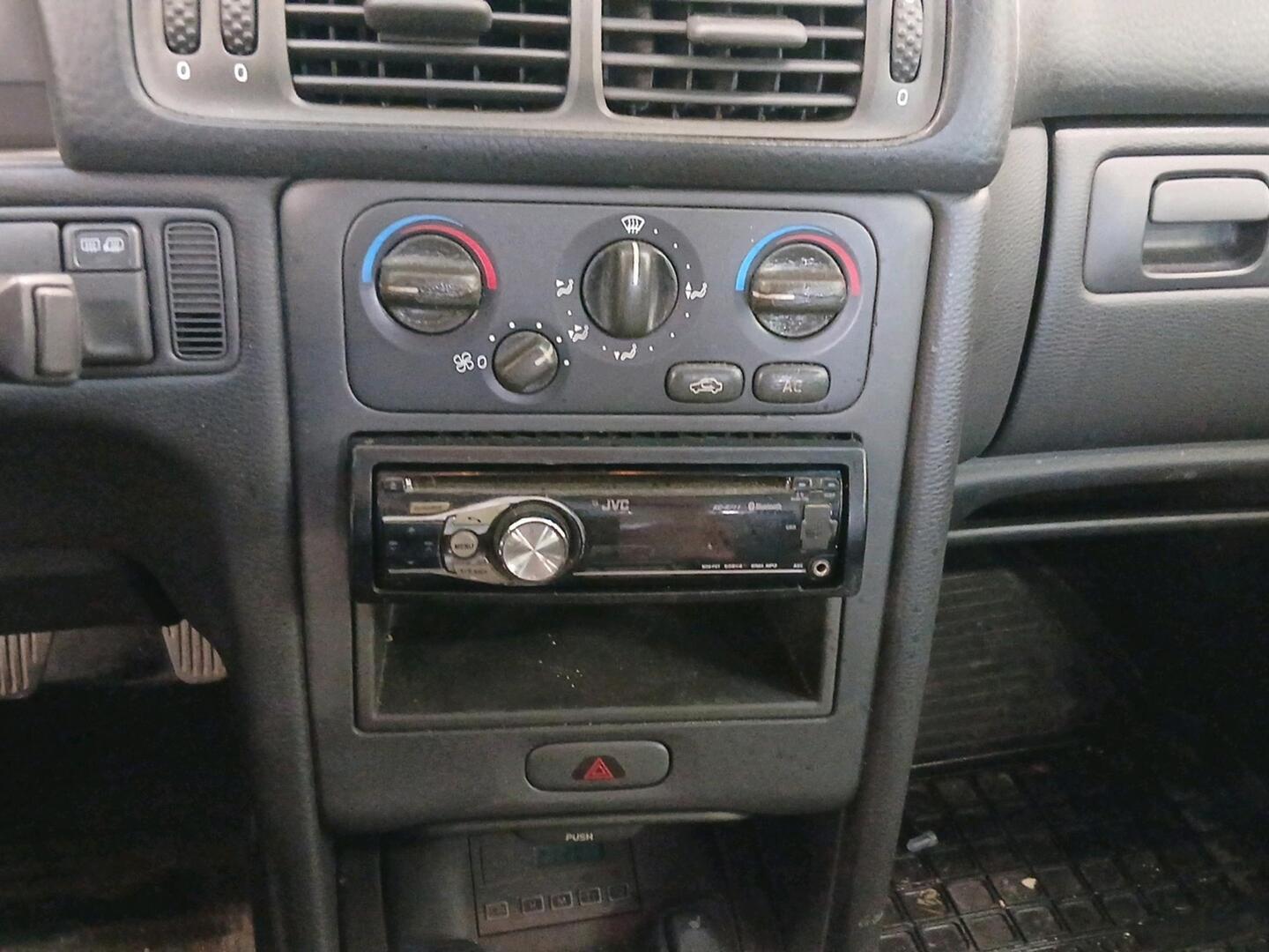 VOLVO V70 1999