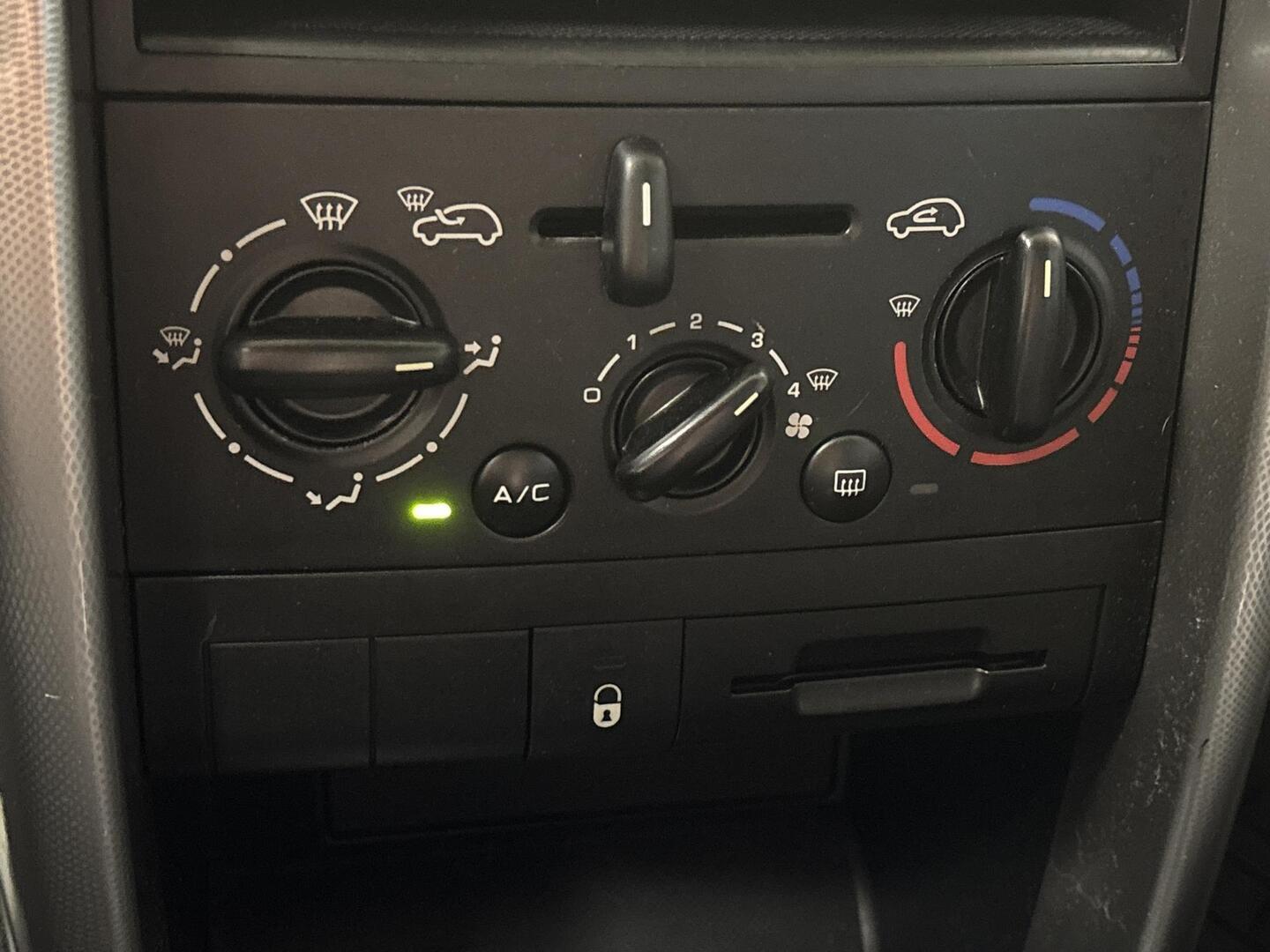 PEUGEOT 207 2007