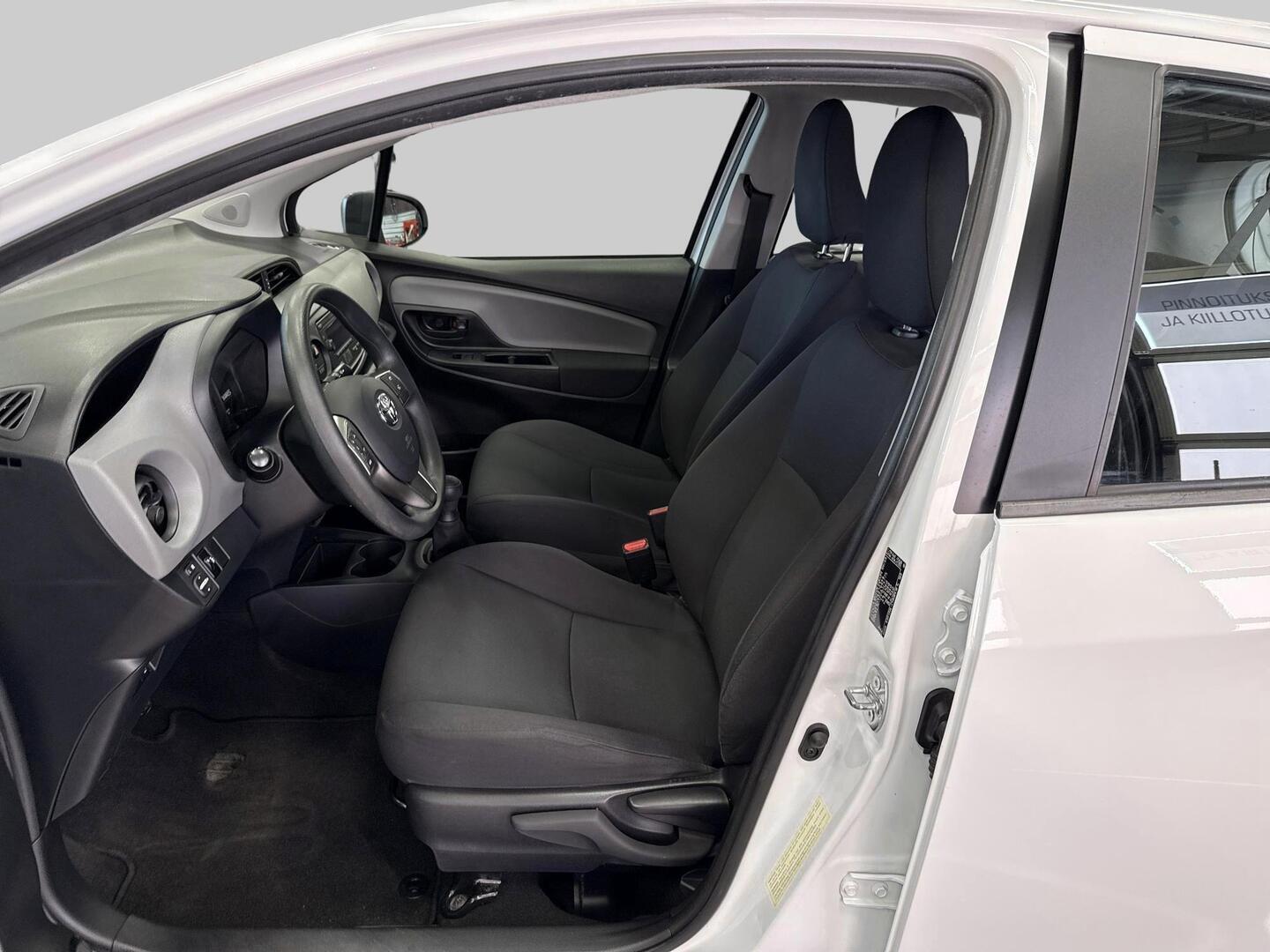 TOYOTA Yaris 2020