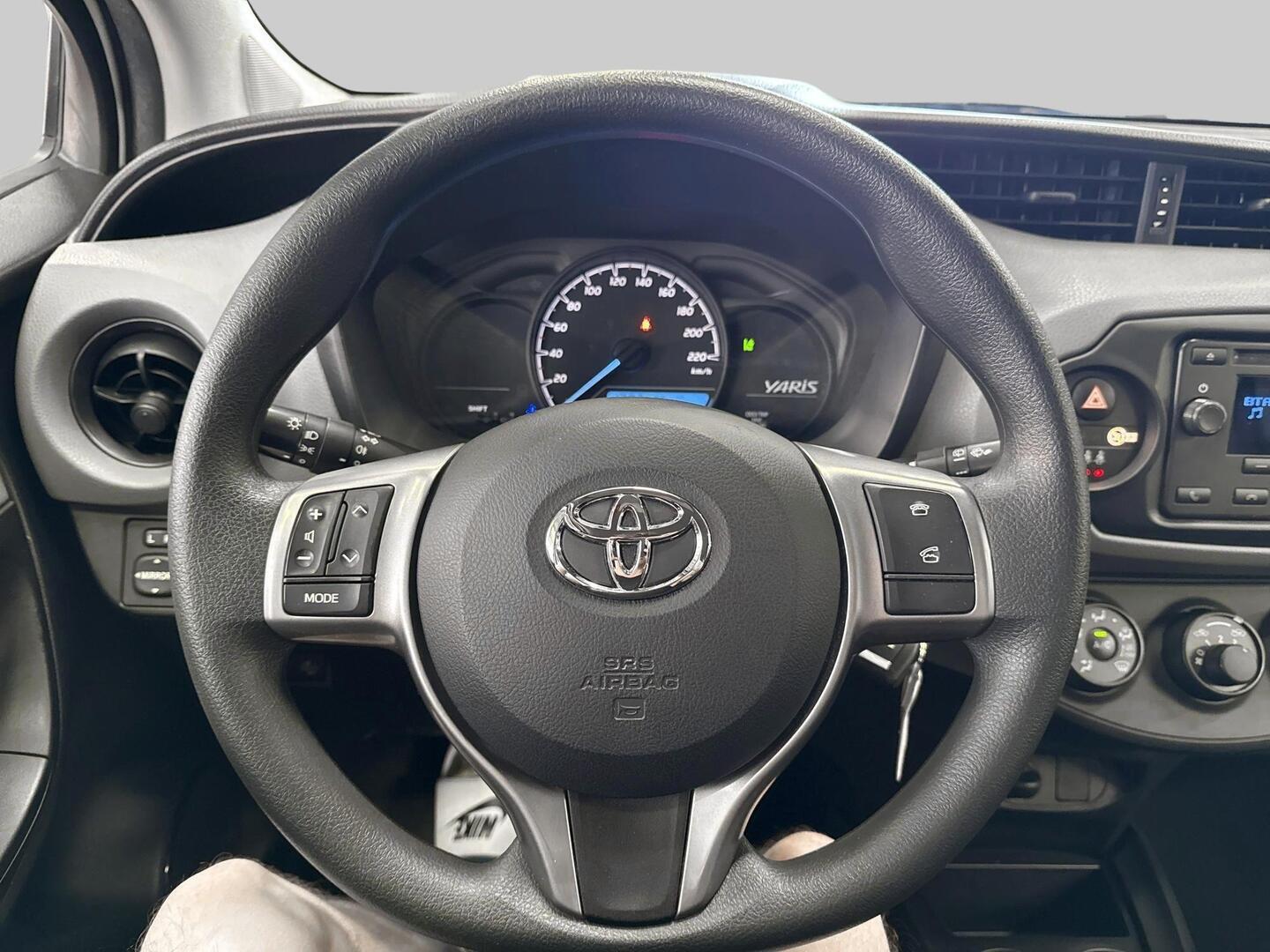 TOYOTA Yaris 2020