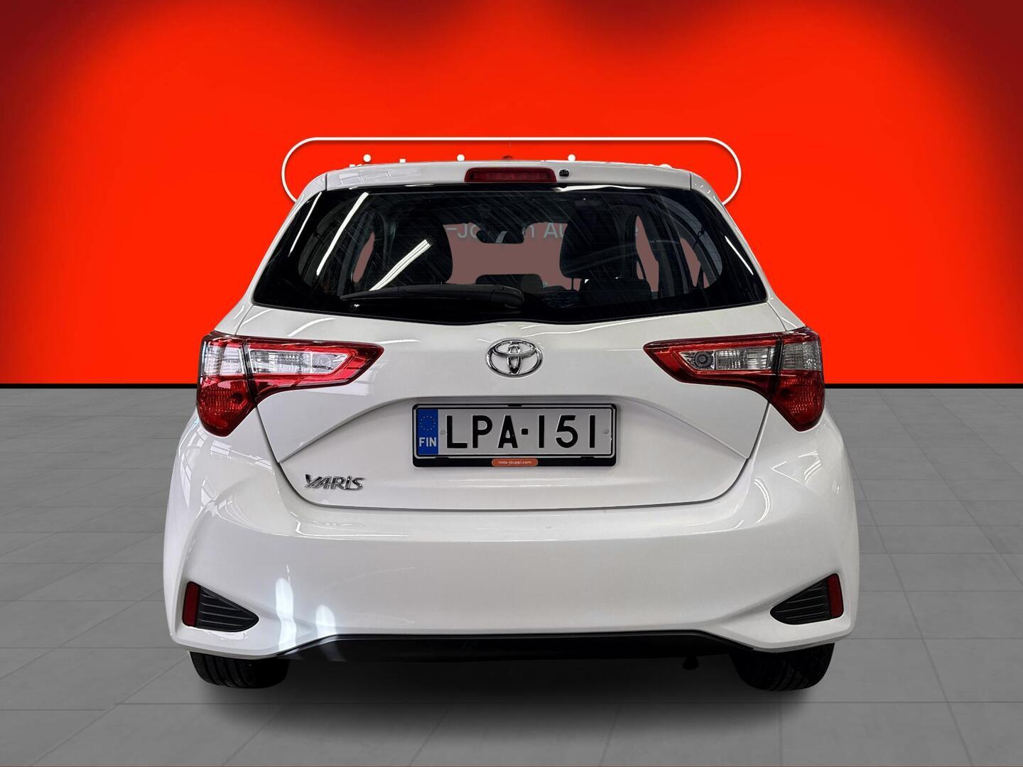 TOYOTA Yaris 2020