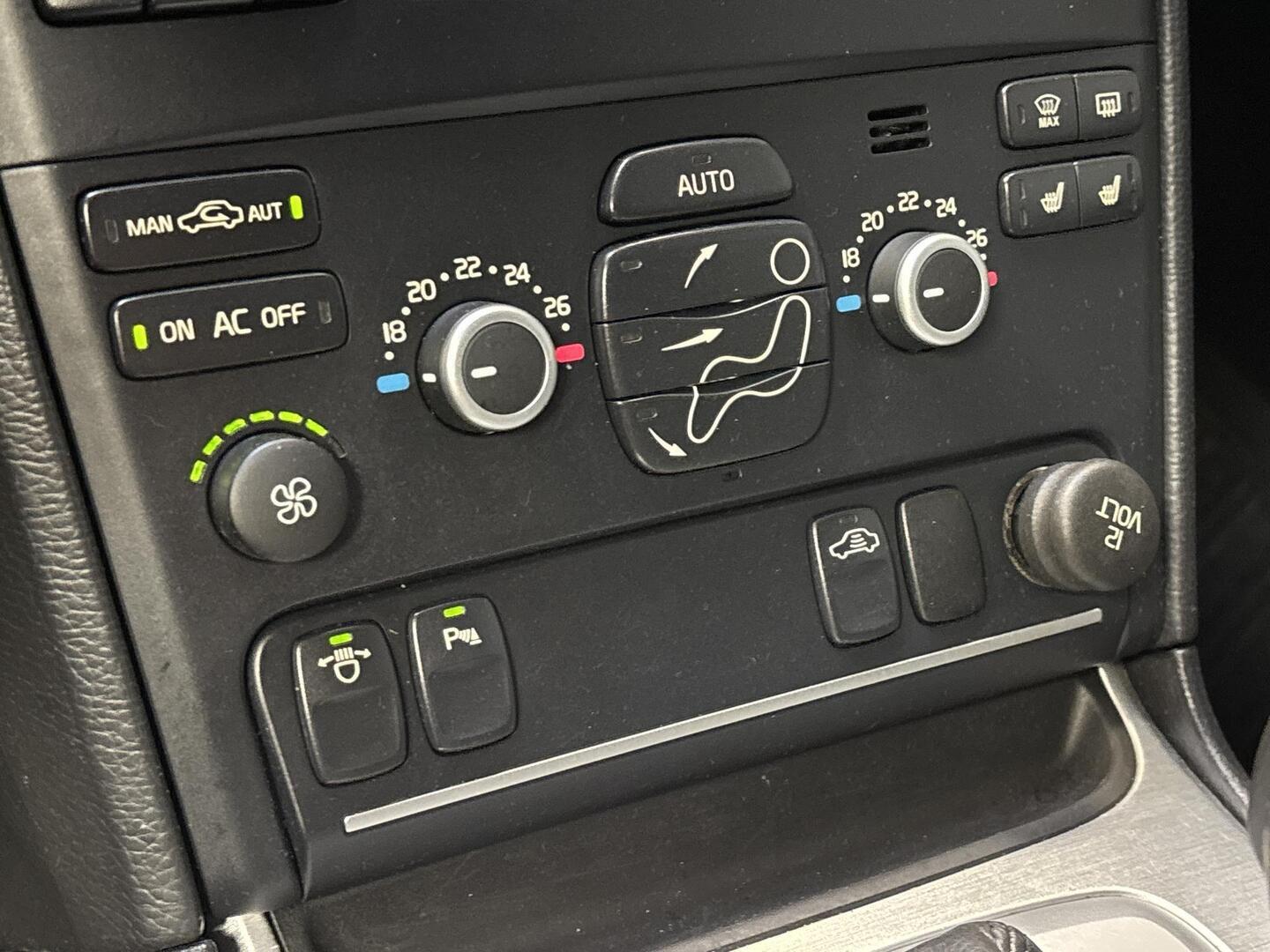 VOLVO XC90 2012